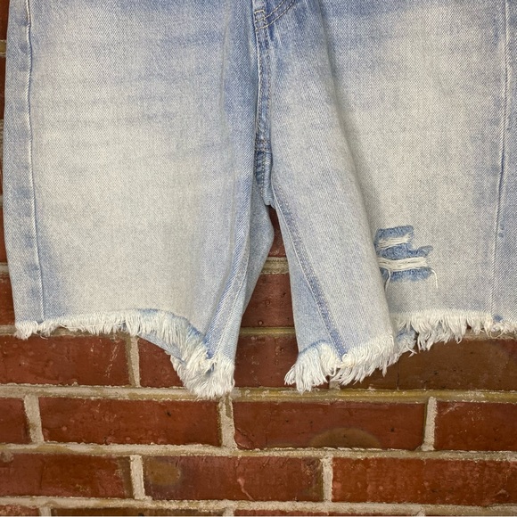 Wild Fable, Button Fly High Rise Bermuda Short - Size 0 - Picture 4 of 10